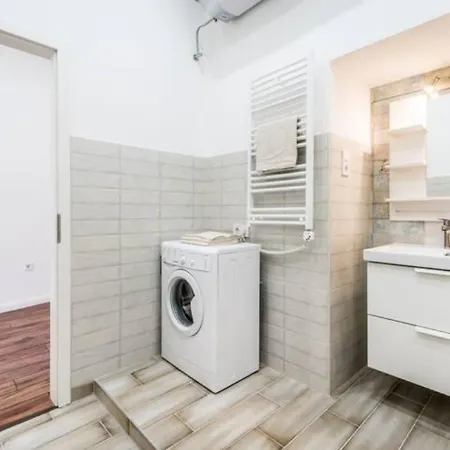 Hi-bp Design In The Heart Of Apartment *