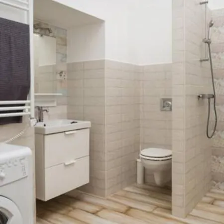 Apartment Hi-bp Design In The Heart Of *
