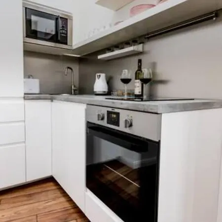 Apartment Hi-bp Design In The Heart Of *