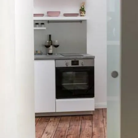 Apartment Hi-bp Design In The Heart Of *