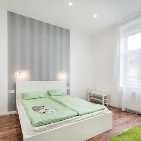 Apartment Hi-bp Design In The Heart Of